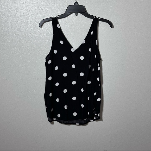 Old navy Women black Polka Dot top size small - Picture 1 of 6